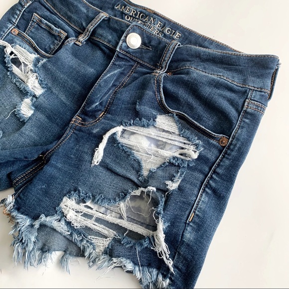 •AMERICAN EAGLE• Size 10 MIDI Distressed Jean Shorts - Picture 4 of 11